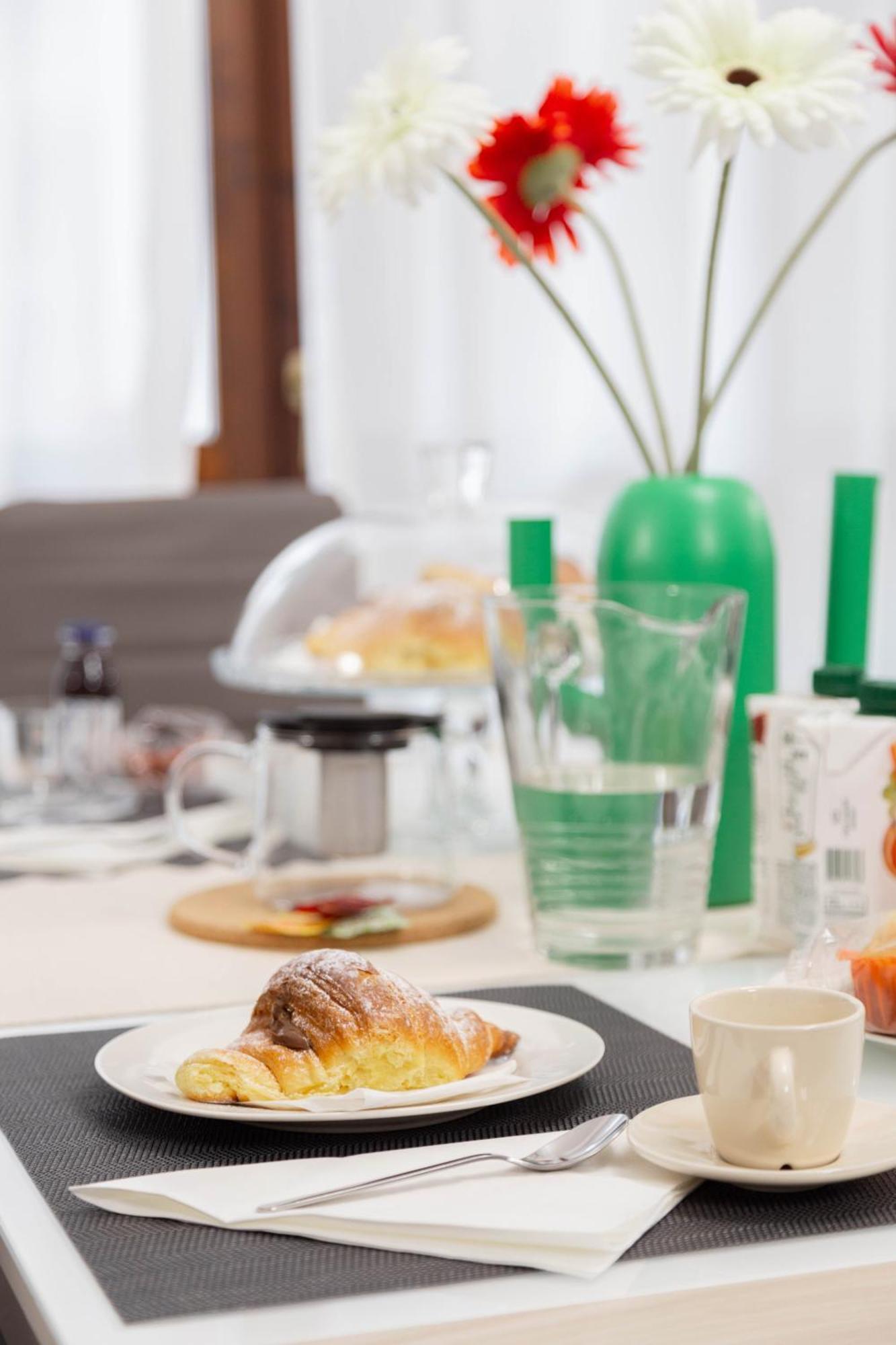 Chiara'S Sweet Apartment Al Perugino ปอนเต กาเลเรีย ภายนอก รูปภาพ