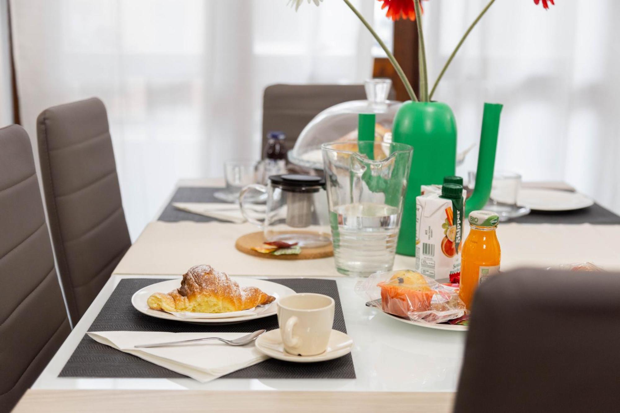 Chiara'S Sweet Apartment Al Perugino ปอนเต กาเลเรีย ภายนอก รูปภาพ